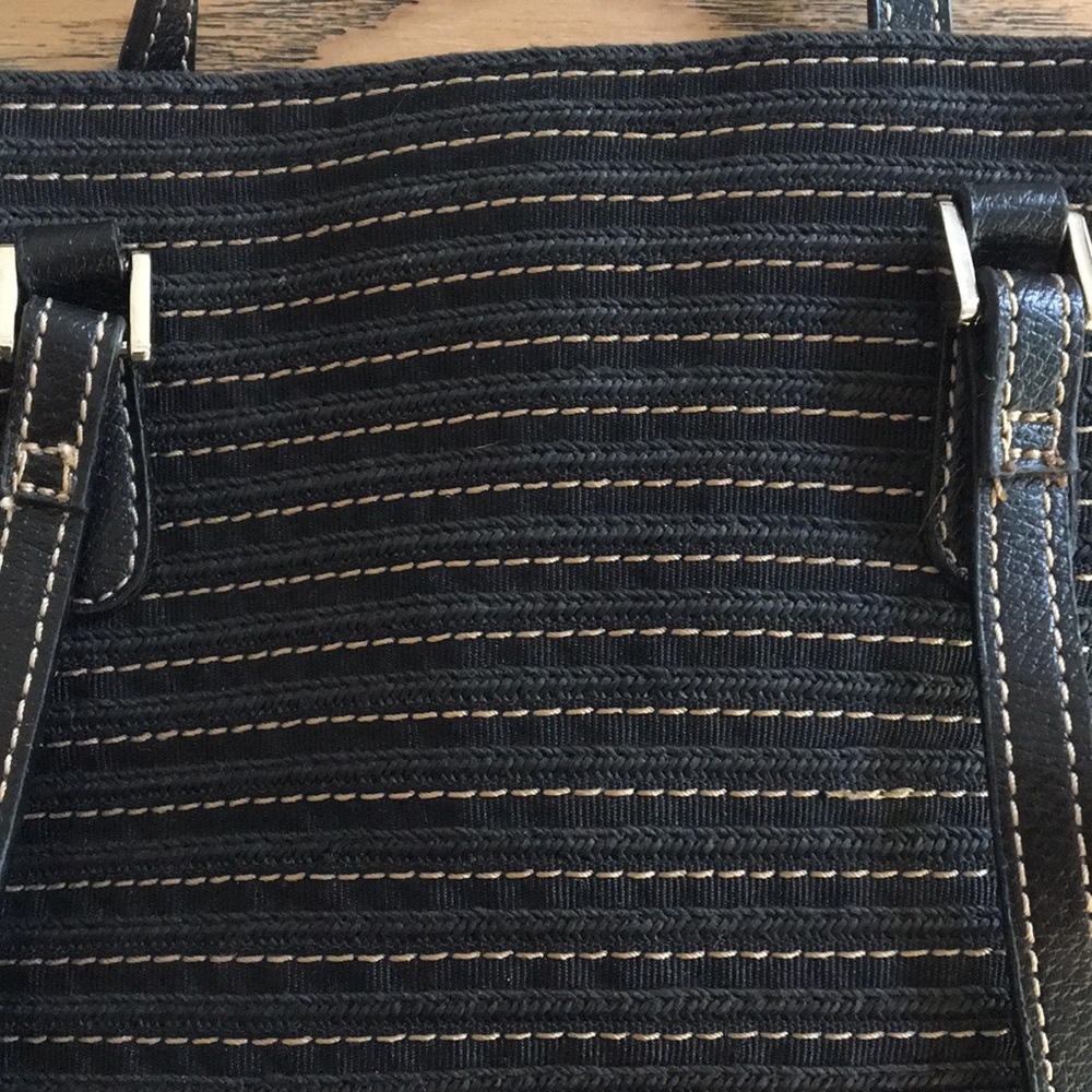 Liz Claiborne Shoulder bag